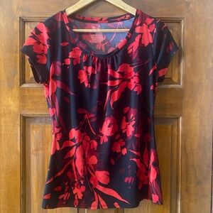 Worthington Red Floral Short Sleeve Top